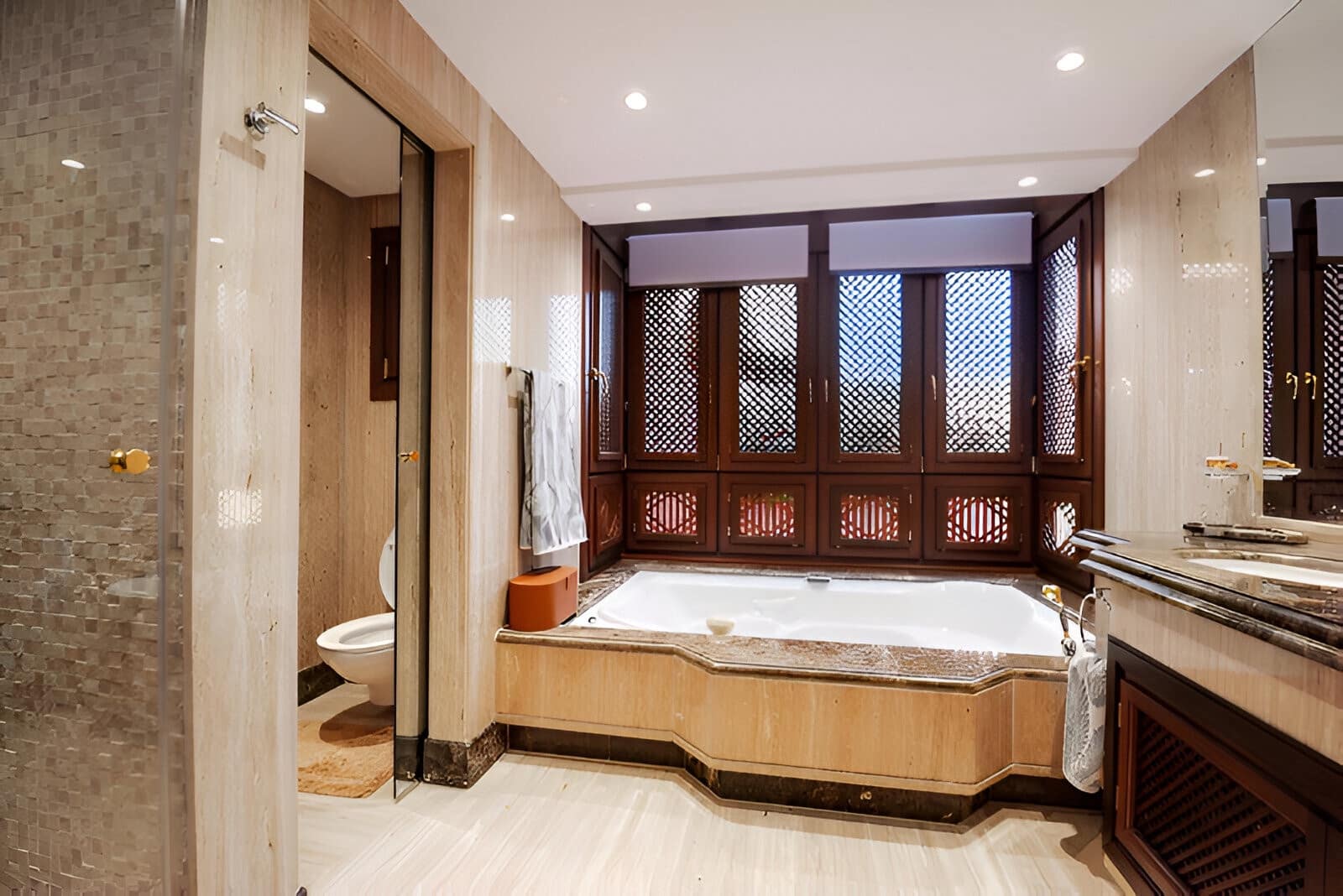 3 quarto Penthouse para venda em Marbella com piscina garagem - 2 250 000 € (Ref: 9197612)