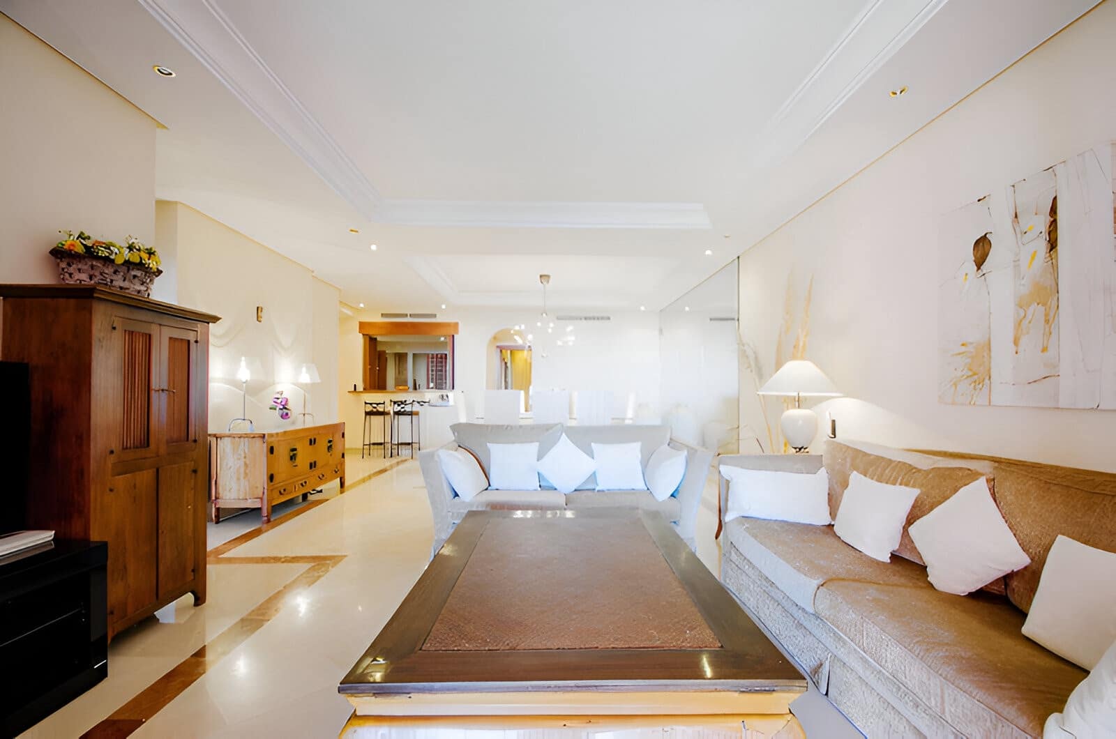 2 bedroom Apartment for sale in Estepona with pool garage - € 1,350,000 (Ref: 9197614)