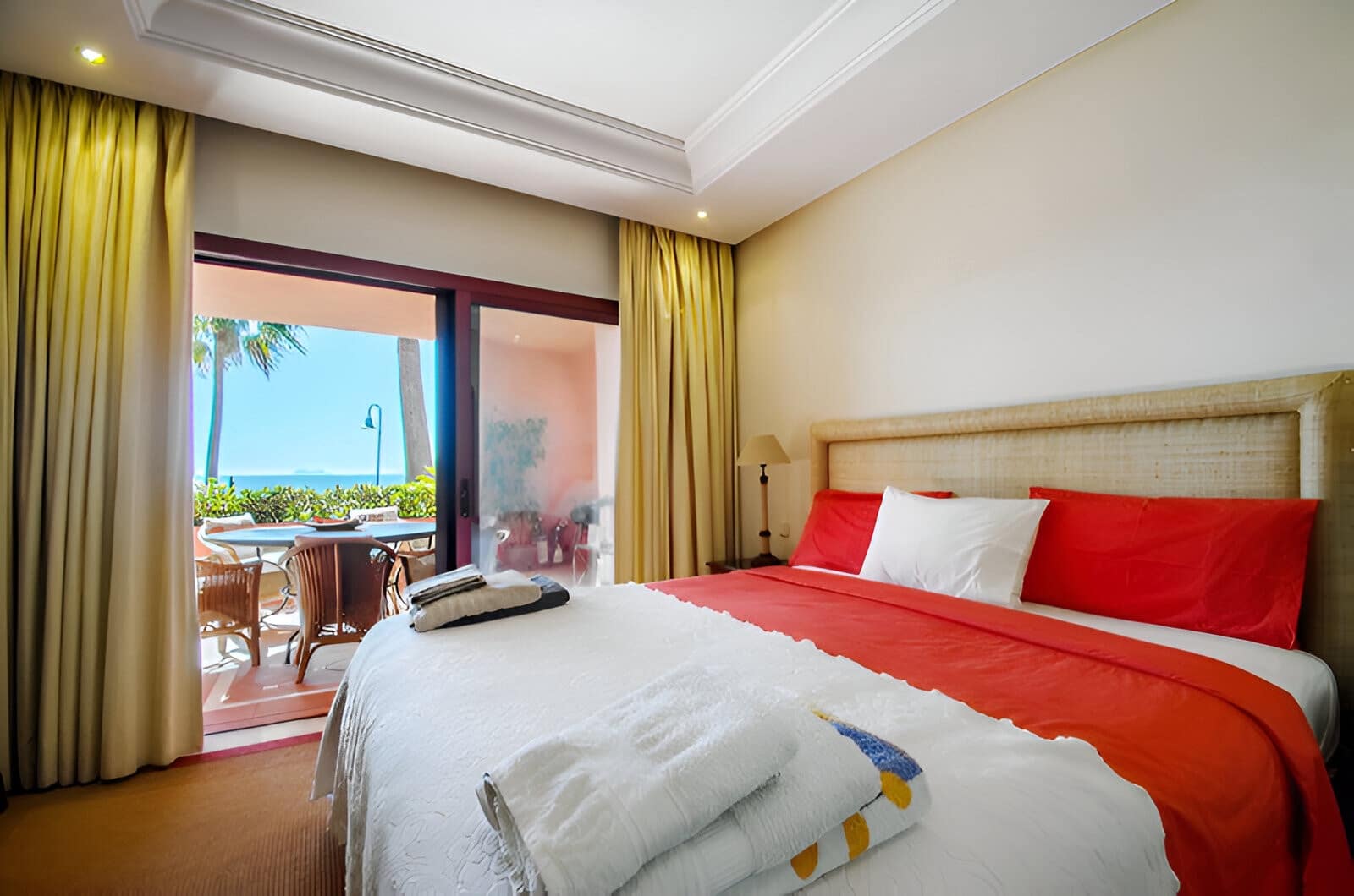 2 bedroom Apartment for sale in Estepona with pool garage - € 1,350,000 (Ref: 9197614)