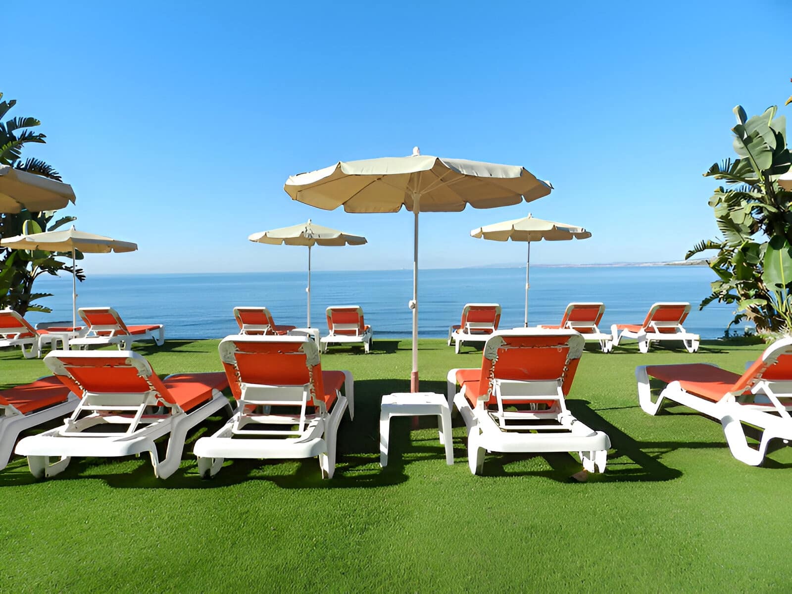 2 bedroom Apartment for sale in Estepona with pool garage - € 1,350,000 (Ref: 9197614)