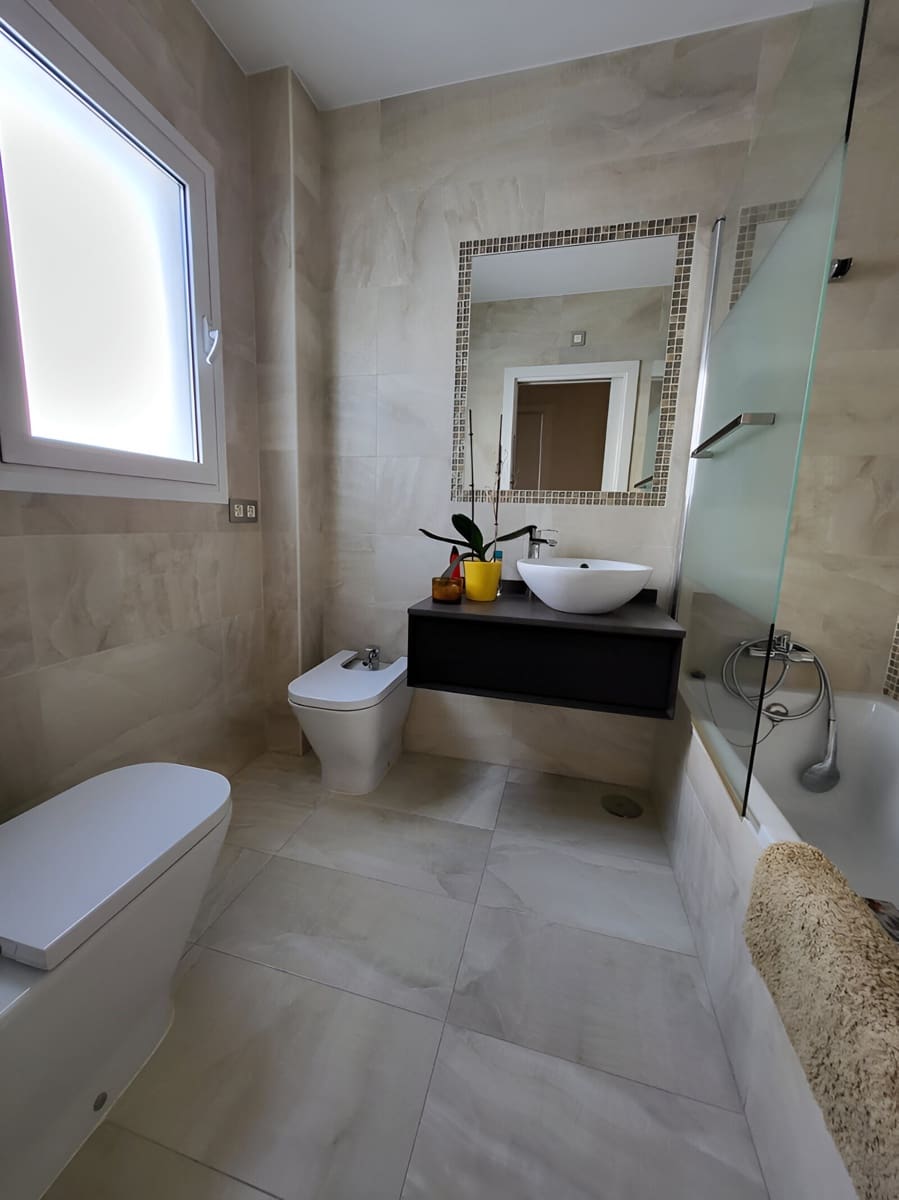 3 slaapkamer Penthouse te koop in Estepona met zwembad - € 810.000 (Ref: 9197615)