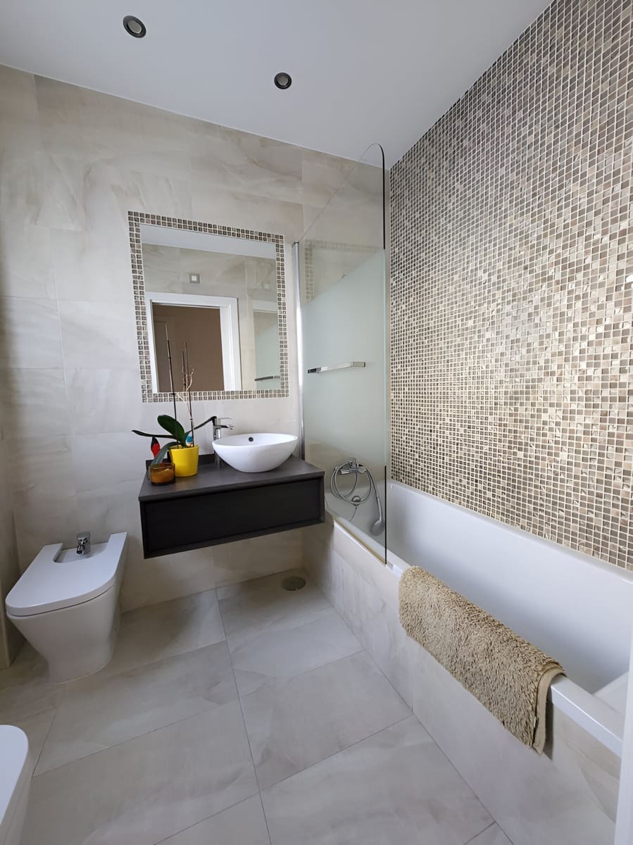 3 slaapkamer Penthouse te koop in Estepona met zwembad - € 810.000 (Ref: 9197615)