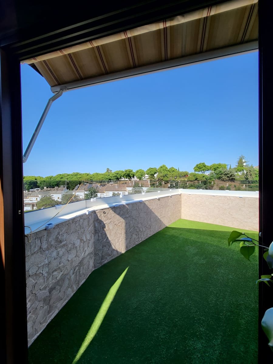 3 slaapkamer Penthouse te koop in Estepona met zwembad - € 810.000 (Ref: 9197615)