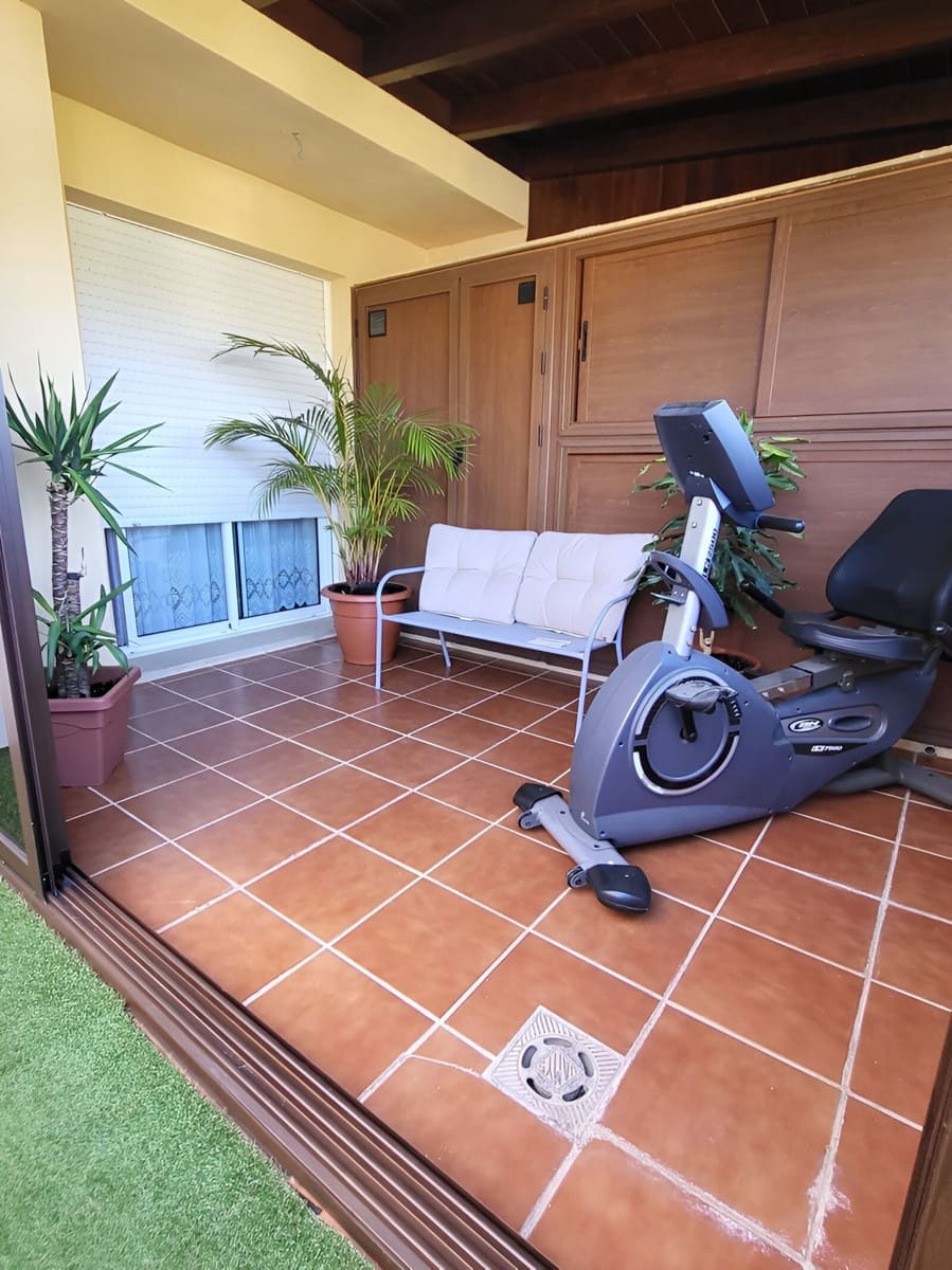 3 slaapkamer Penthouse te koop in Estepona met zwembad - € 810.000 (Ref: 9197615)