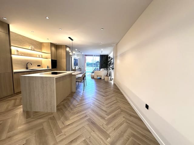 3 soverom Leilighet til salgs i Nueva Andalucia, Marbella med garasje - € 1 190 000 (Ref: 9243048)