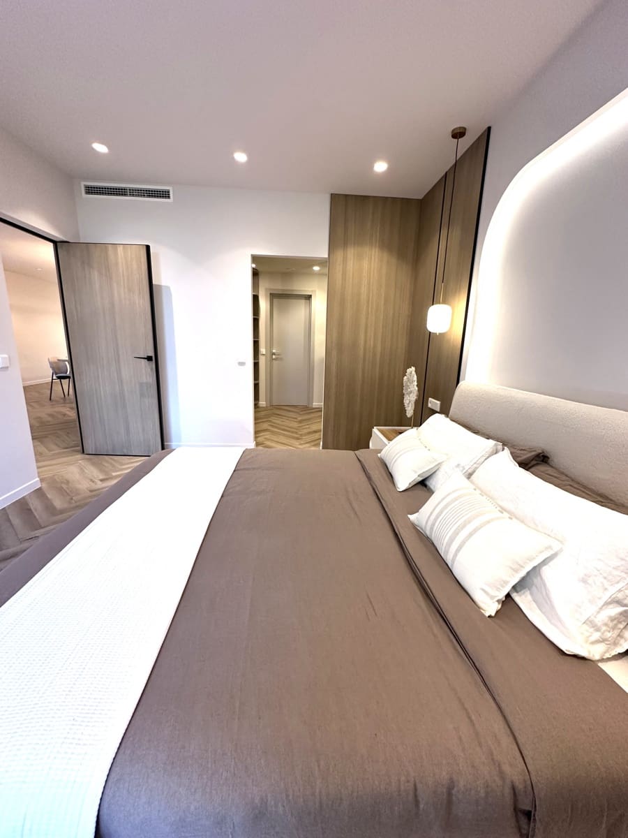 3 soverom Leilighet til salgs i Nueva Andalucia med garasje - € 1 190 000 (Ref: 9243048)