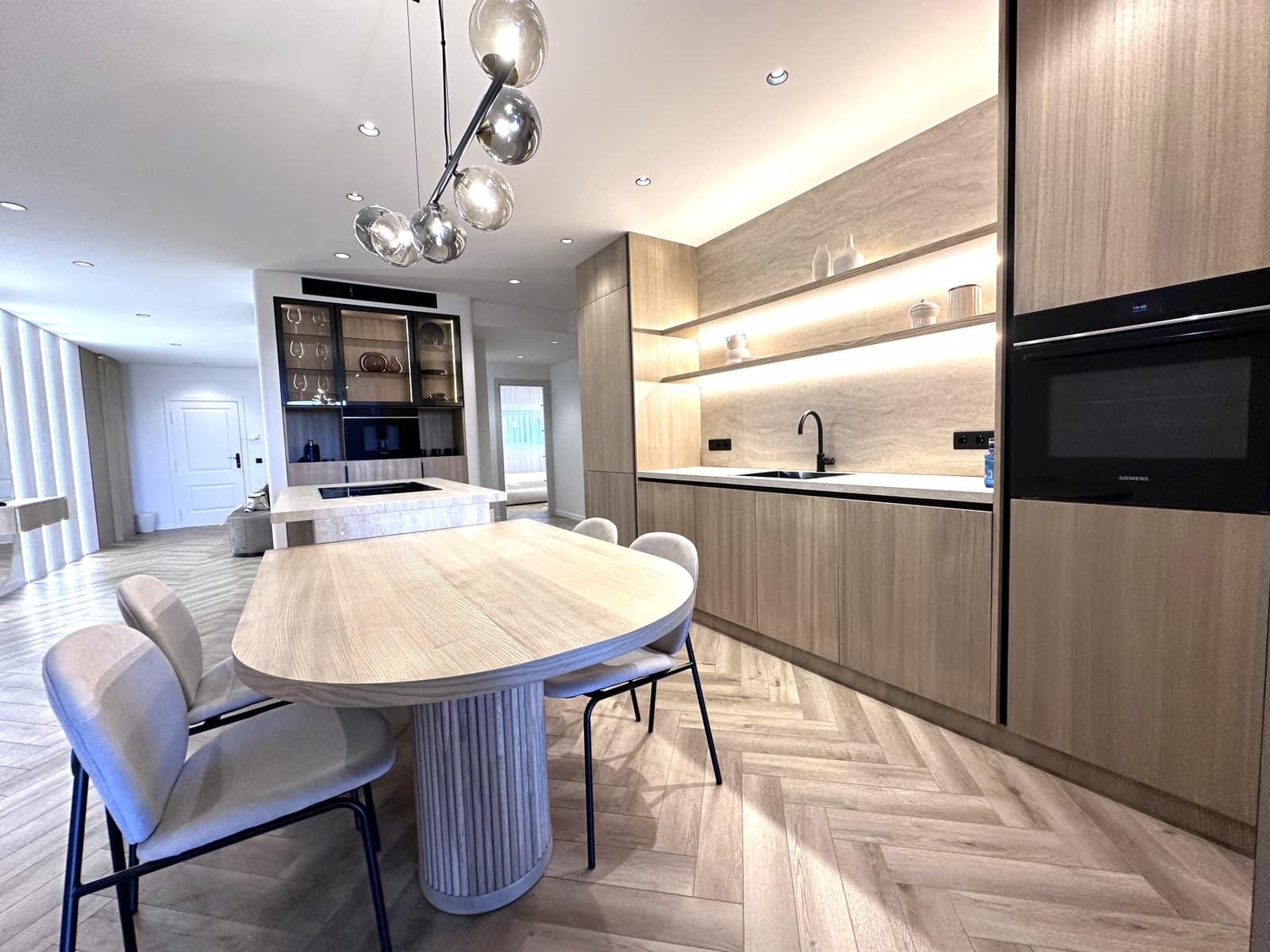 3 soverom Leilighet til salgs i Nueva Andalucia med garasje - € 1 190 000 (Ref: 9243048)