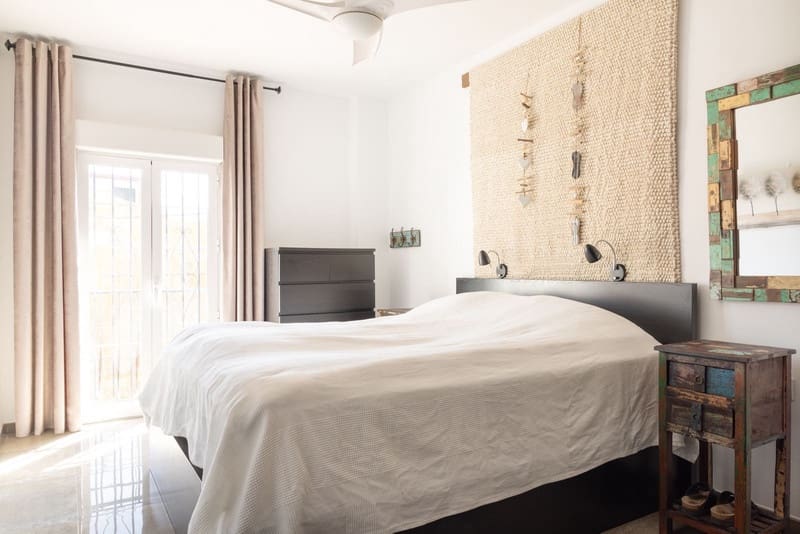 Casa de 3 habitaciones en Estepona en venta con garaje - 595.000 € (Ref: 9246512)