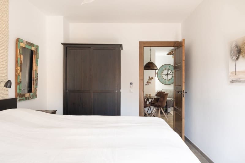 Casa de 3 habitaciones en Estepona en venta con garaje - 595.000 € (Ref: 9246512)