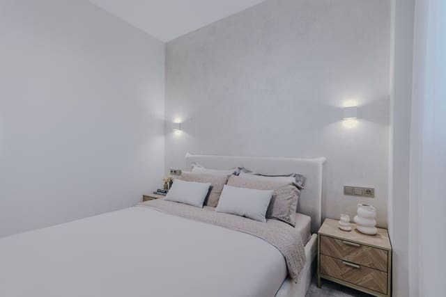 2 bedroom Apartment for sale in Selwo, Estepona with pool garage - € 435,000 (Ref: 9276031)