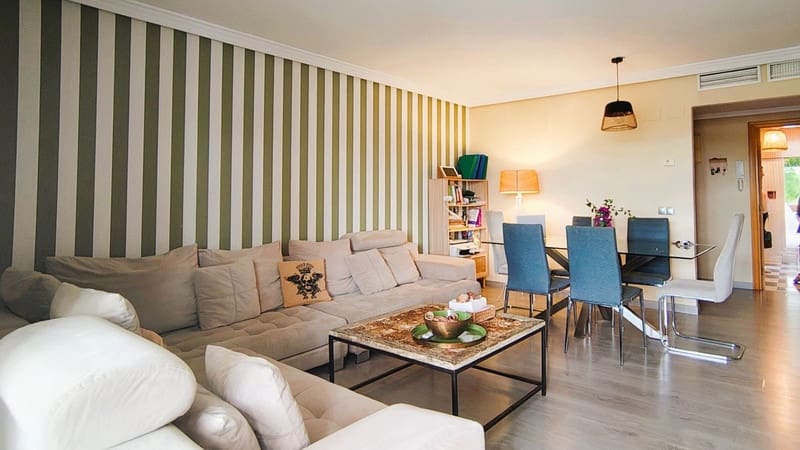 Apartamento de 2 habitaciones en New Golden Mile en venta con piscina garaje - 349.000 € (Ref: 9455973)