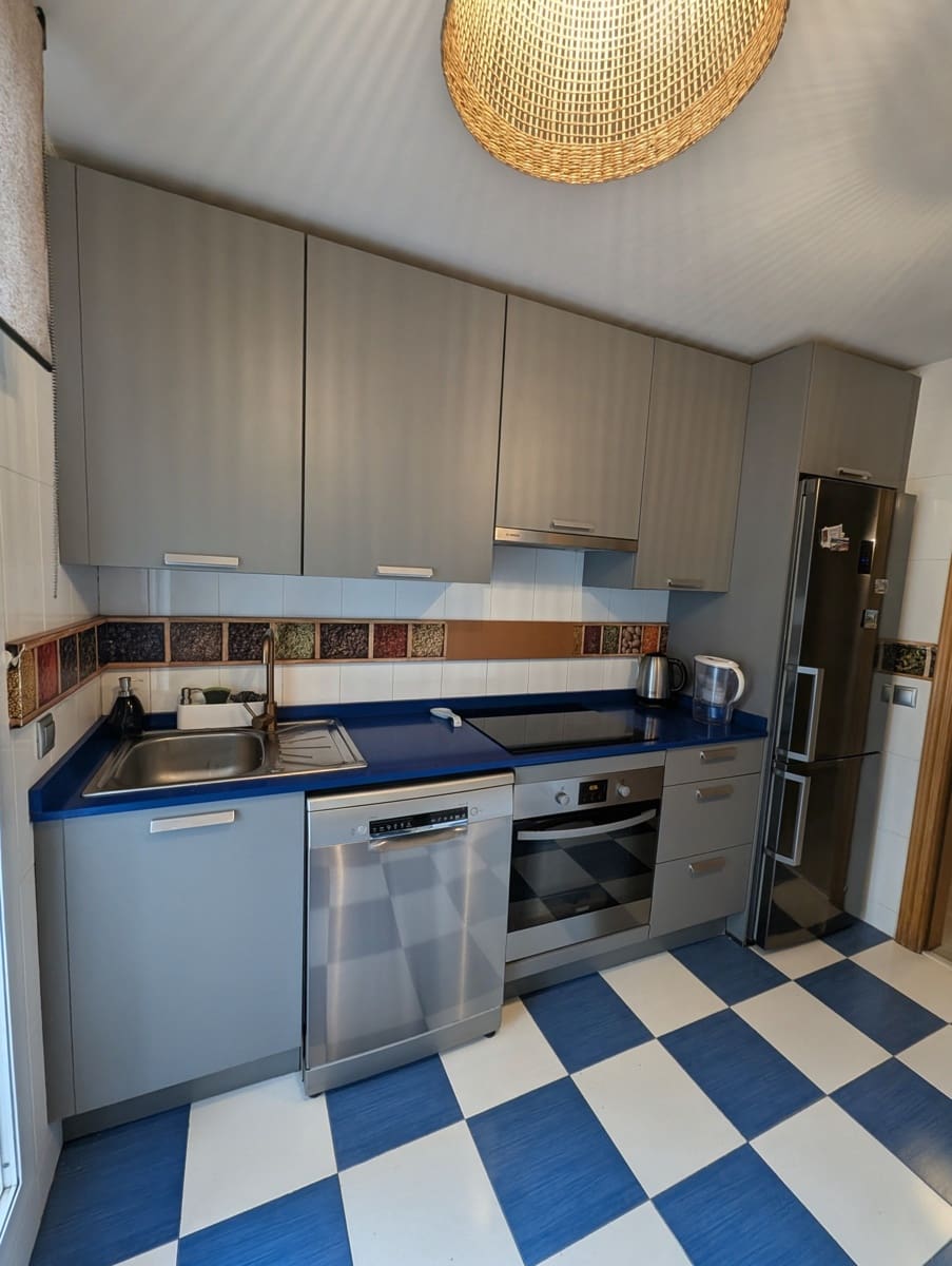 Apartamento de 2 habitaciones en New Golden Mile en venta con piscina garaje - 349.000 € (Ref: 9455973)