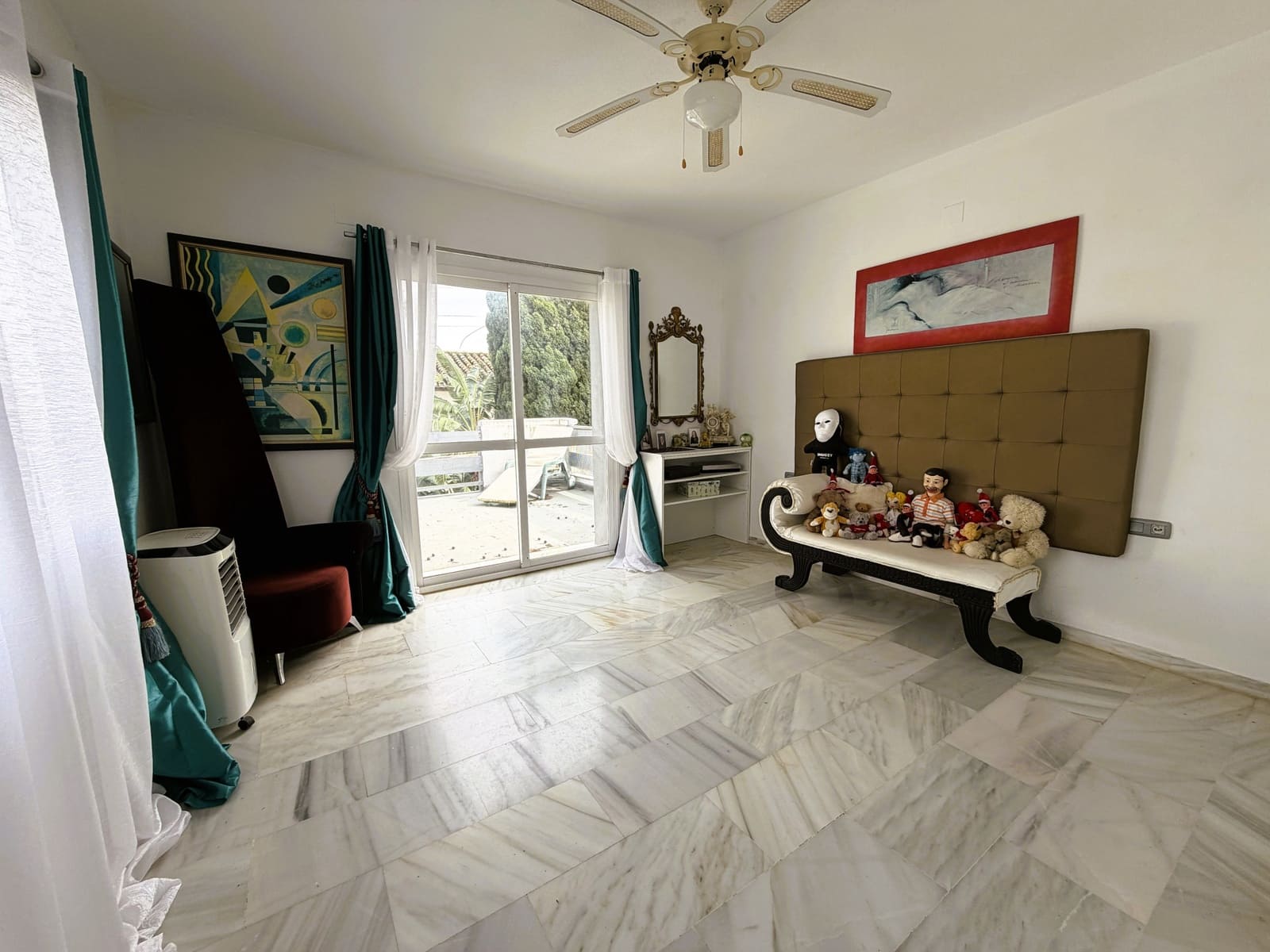 5 sypialnia Willa na sprzedaż w Estepona z basenem garażem - 794 000 € (Ref: 9568269)