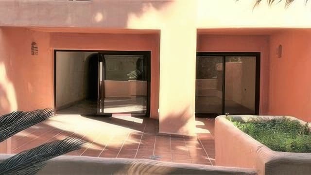 2 makuuhuone Huoneisto myytävänä paikassa Los Flamingos, Benahavís mukana uima-altaan 
autotalli - 365 000 € (Ref: 9695107)