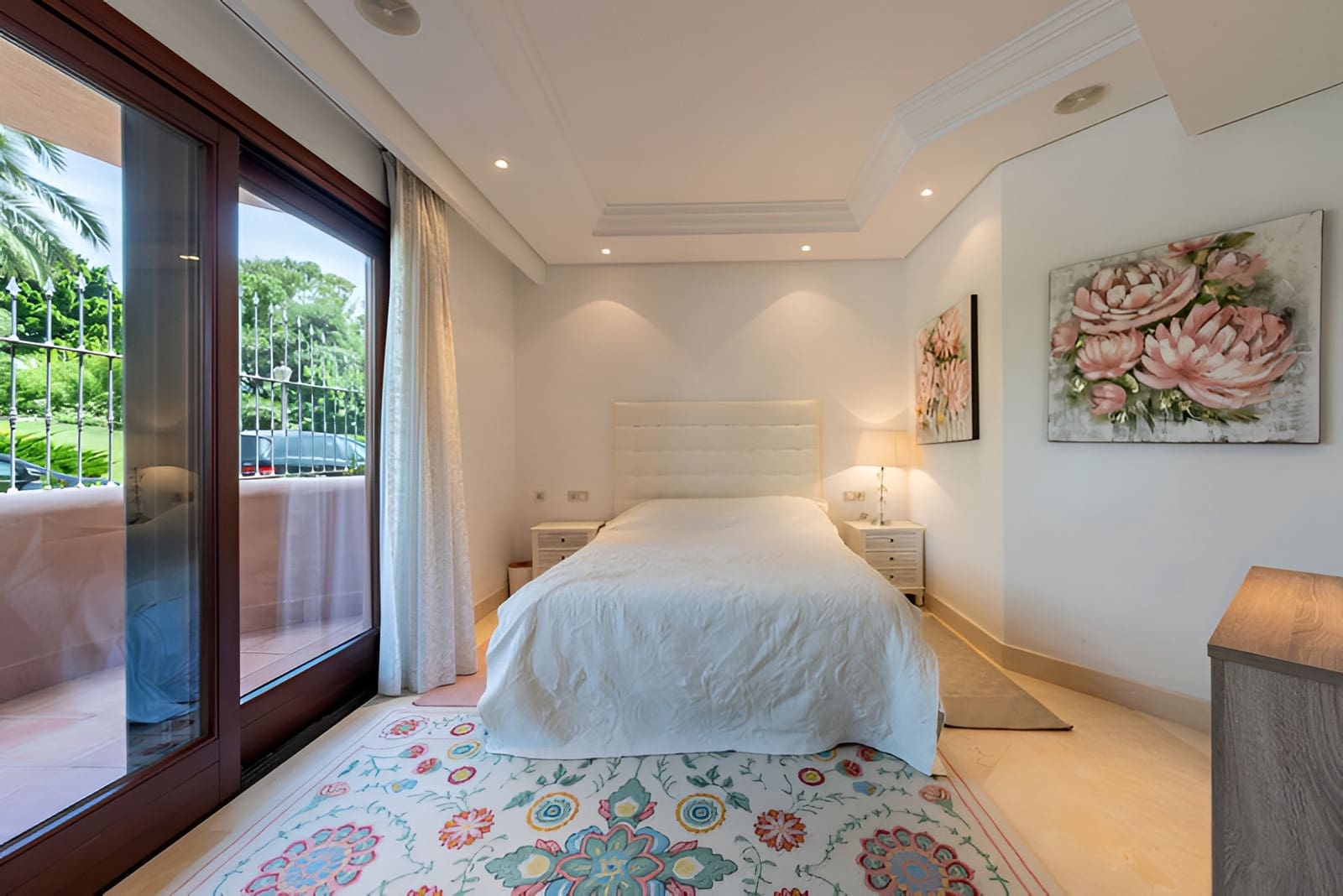 Apartamento de 3 habitaciones en New Golden Mile en venta con piscina garaje - 825.000 € (Ref: 9698157)