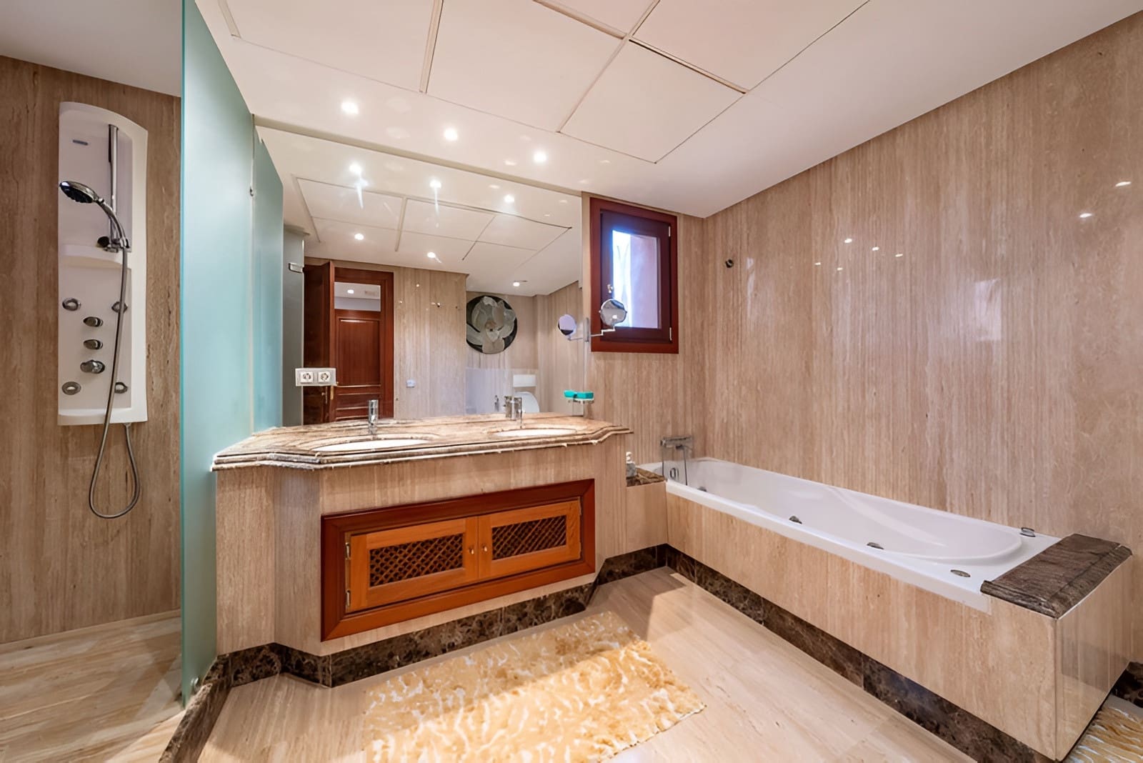 Apartamento de 3 habitaciones en New Golden Mile en venta con piscina garaje - 825.000 € (Ref: 9698157)