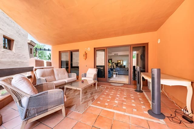 3 chambre Appartement à vendre à New Golden Mile, Estepona avec piscine garage - 825 000 € (Ref: 9698157)