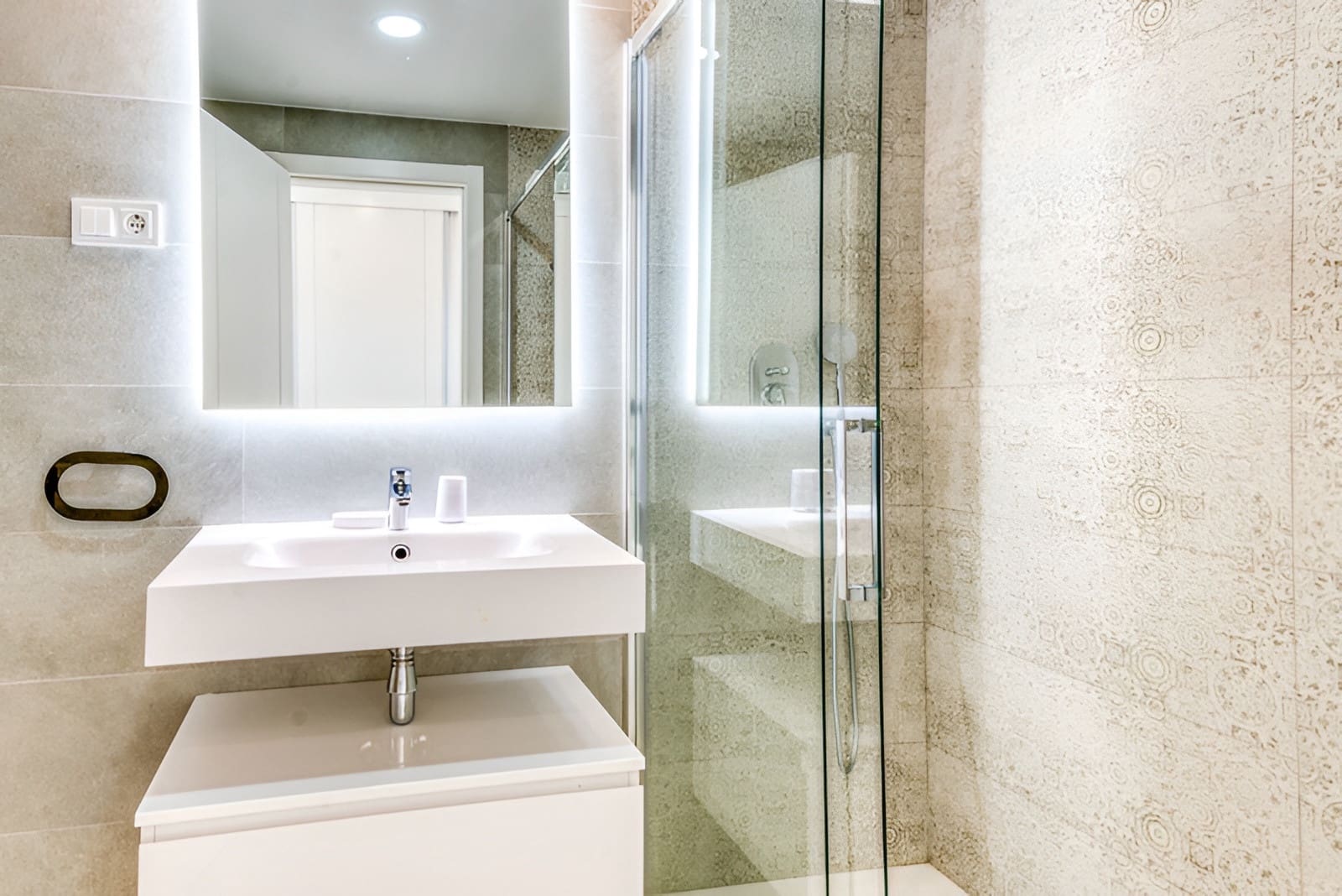 2 bedroom Penthouse for sale in New Golden Mile with pool garage - € 690,000 (Ref: 9698159)