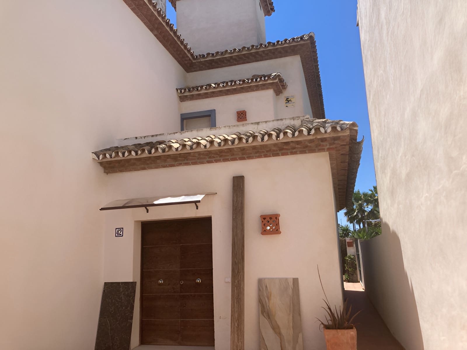 5 bedroom Townhouse for sale in Estepona with pool garage - € 1,755,000 (Ref: 9701444)