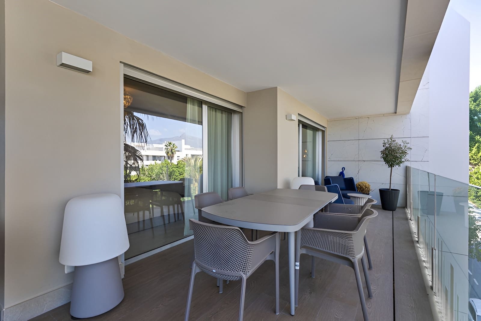 3 Zimmer Apartment zu verkaufen in San Pedro de Alcantara mit Pool Garage - 1.075.000 € (Ref: 9701445)