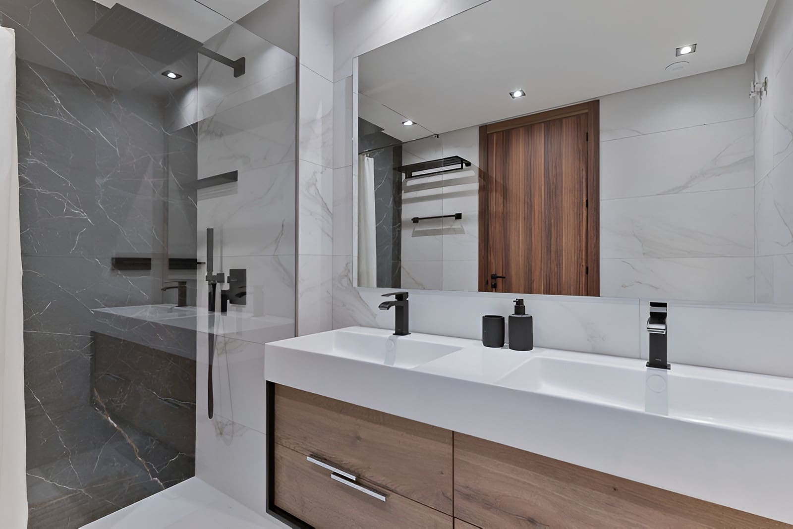 3 Zimmer Apartment zu verkaufen in San Pedro de Alcantara mit Pool Garage - 1.075.000 € (Ref: 9701445)