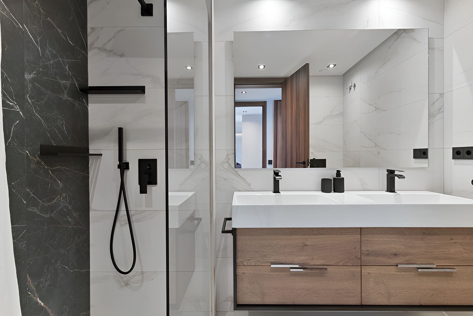 3 Zimmer Apartment zu verkaufen in San Pedro de Alcantara mit Pool Garage - 1.075.000 € (Ref: 9701445)