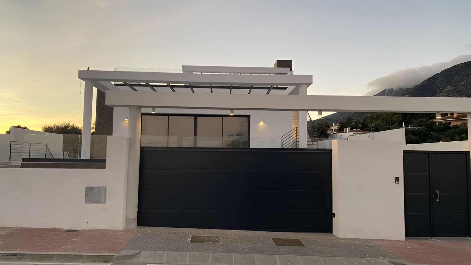 4 soveværelse Villa til salg i Mijas med swimmingpool garage - € 1.040.000 (Ref: 9701446)
