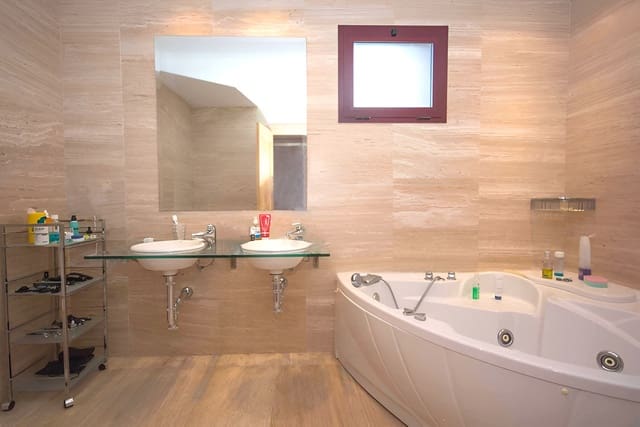 4 camera da letto Appartamento in vendita in New Golden Mile, Estepona con piscina garage - 845.000 € (Rif: 9701447)