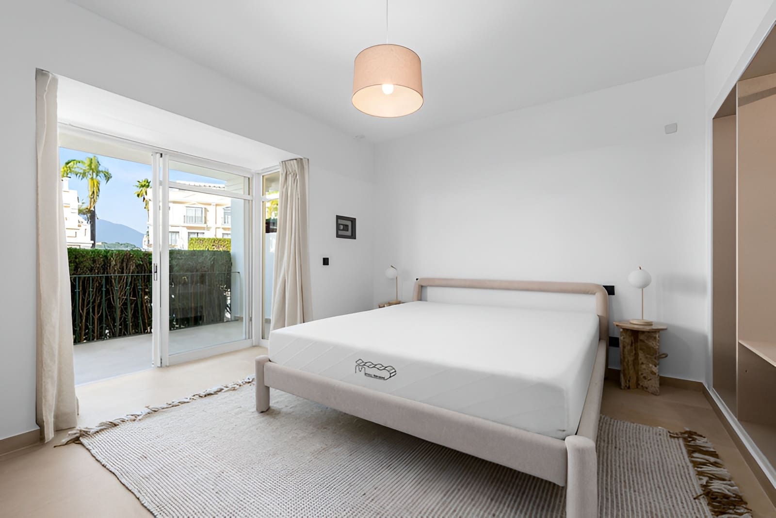 3 bedroom Apartment for sale in Marbella with pool garage - € 699,000 (Ref: 9726478)