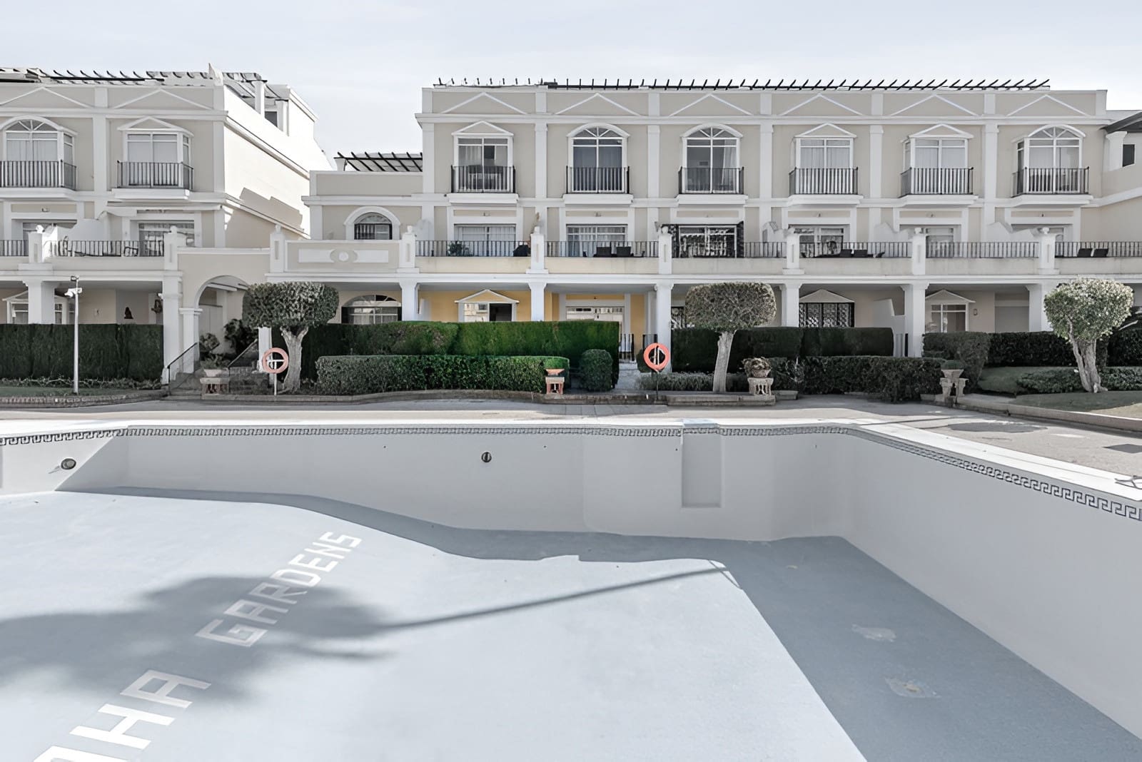 3 bedroom Apartment for sale in Marbella with pool garage - € 699,000 (Ref: 9726478)