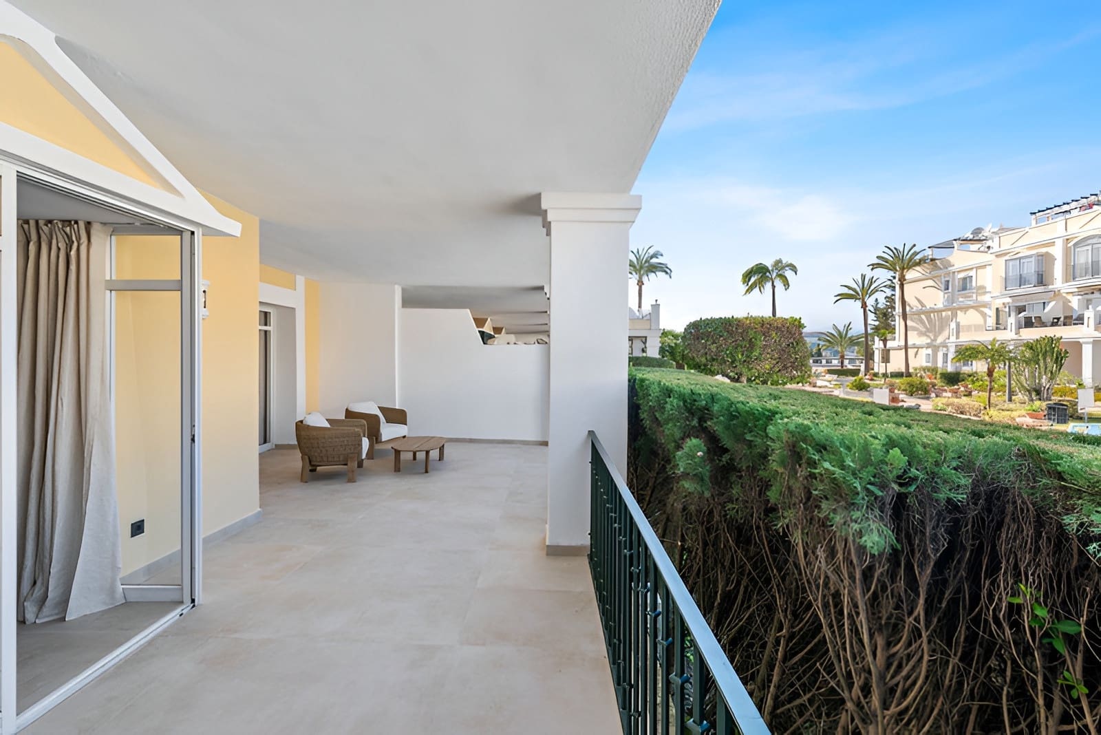 3 bedroom Apartment for sale in Marbella with pool garage - € 699,000 (Ref: 9726478)