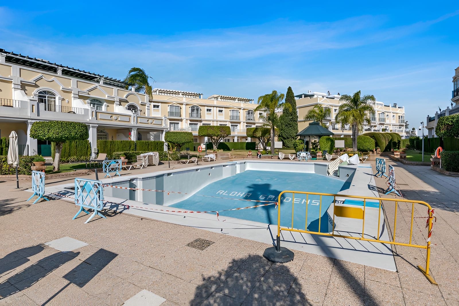3 bedroom Apartment for sale in Marbella with pool garage - € 699,000 (Ref: 9726478)