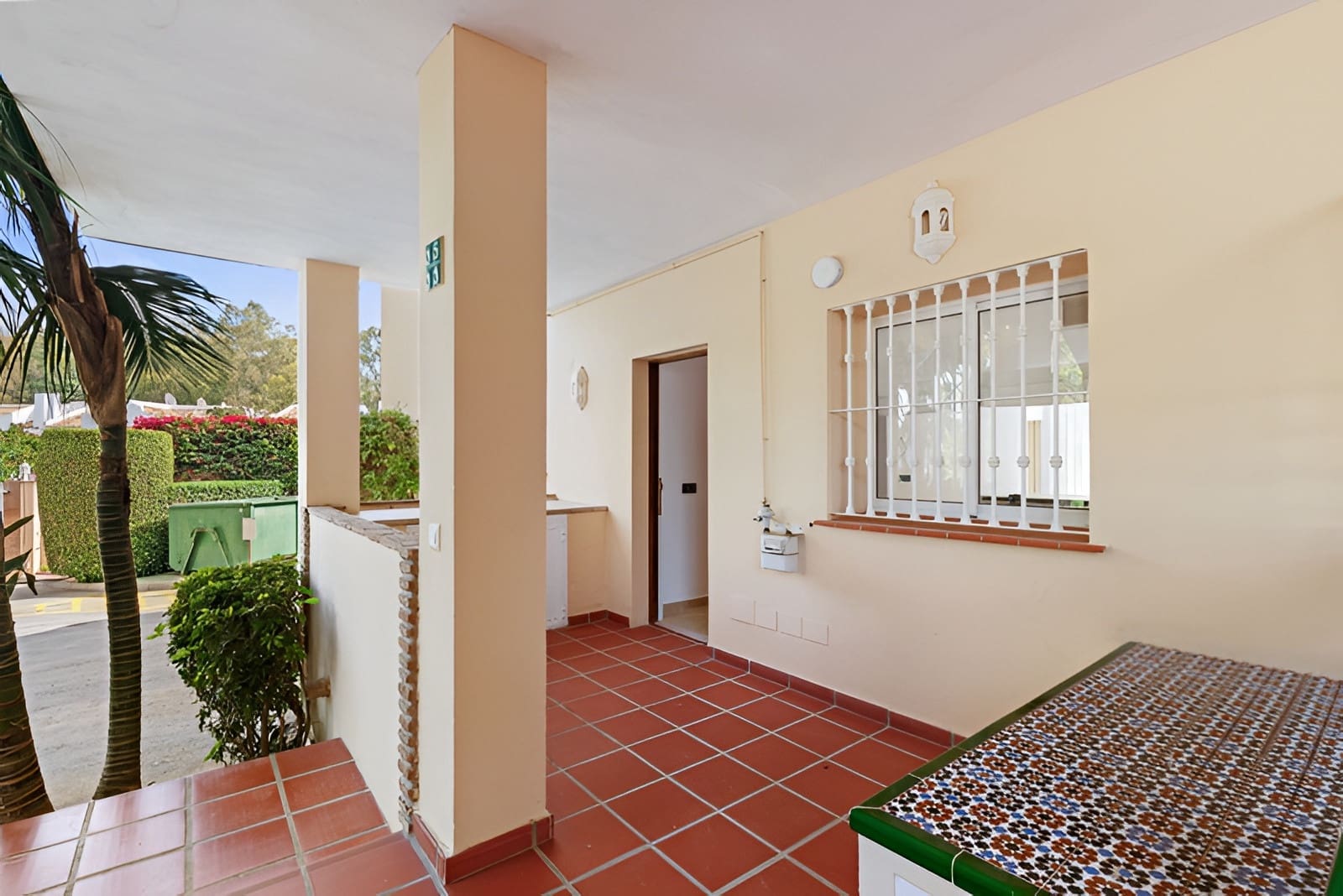 3 bedroom Apartment for sale in Nueva Andalucia with pool garage - € 699,000 (Ref: 9726479)