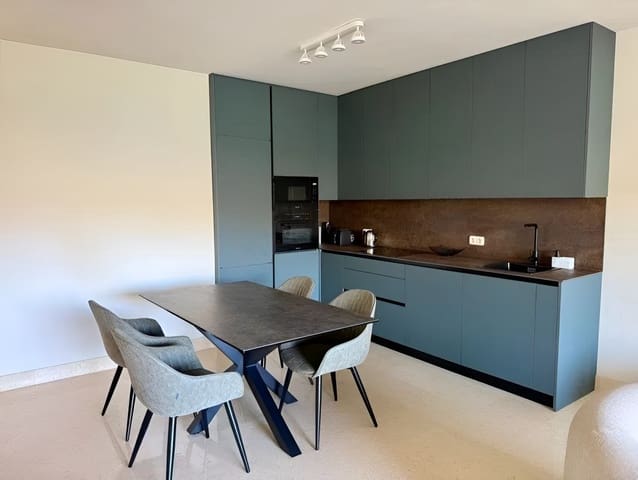 Apartamento de 3 habitaciones en Benahavís en venta con piscina garaje - 660.000 € (Ref: 9726481)