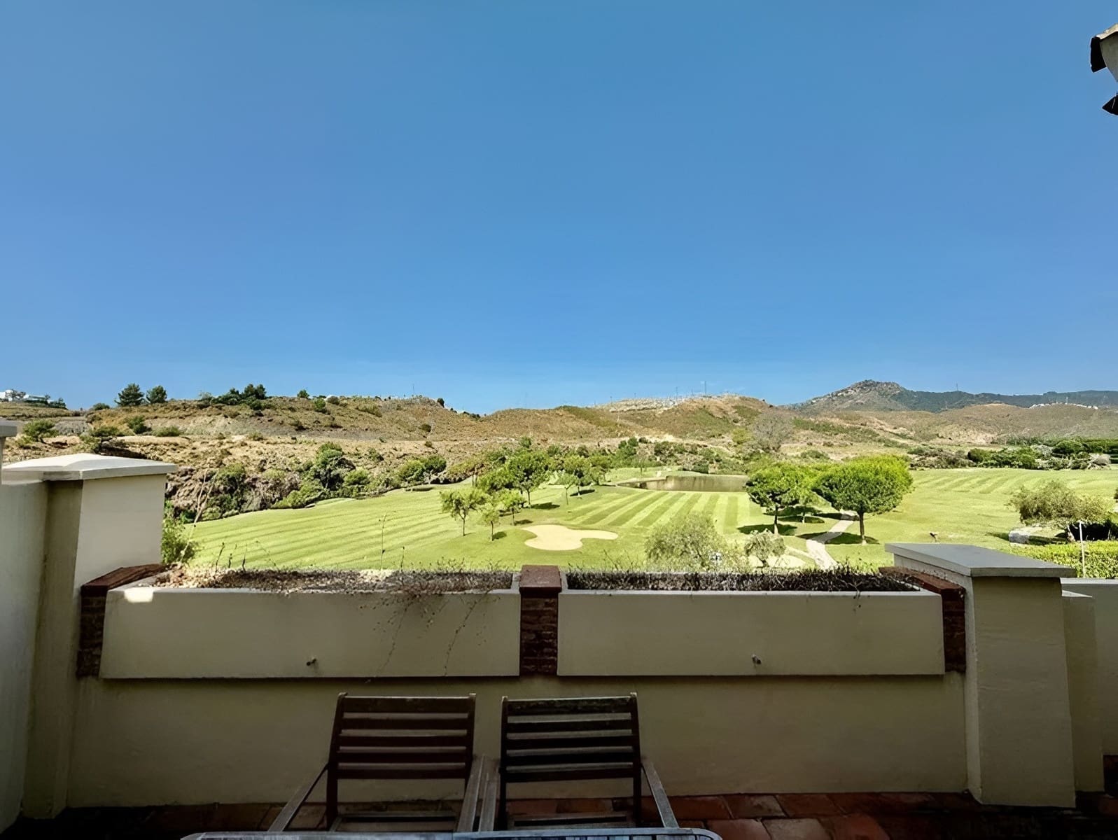 Apartamento de 3 habitaciones en Benahavís en venta con piscina garaje - 660.000 € (Ref: 9726481)