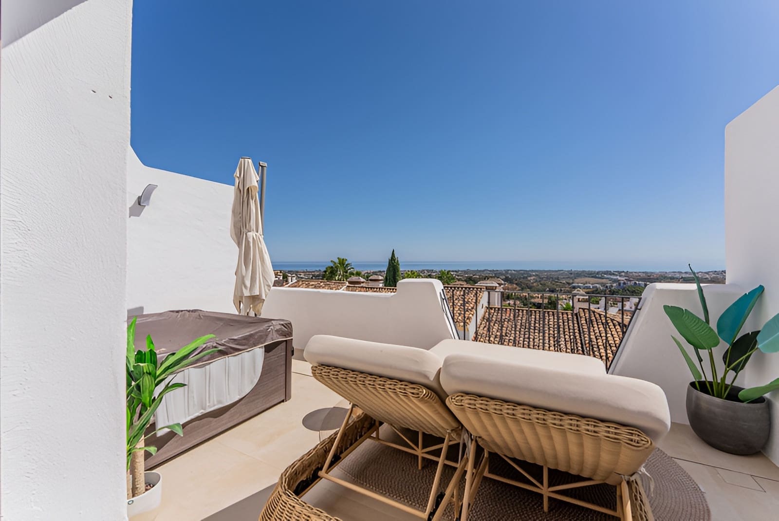 3 soverom Hus til salgs i Benahavis med svømmebasseng garasje - € 650 000 (Ref: 9726482)