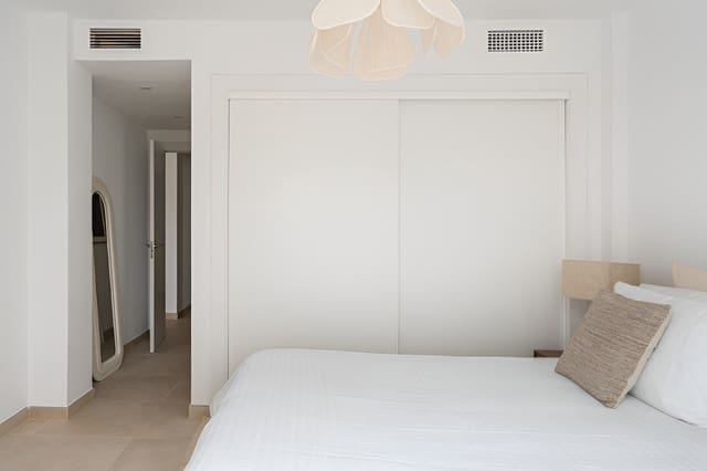 2 soverom Leilighet til salgs i La Quinta, Benahavís med svømmebasseng garasje - € 575 000 (Ref: 9726483)