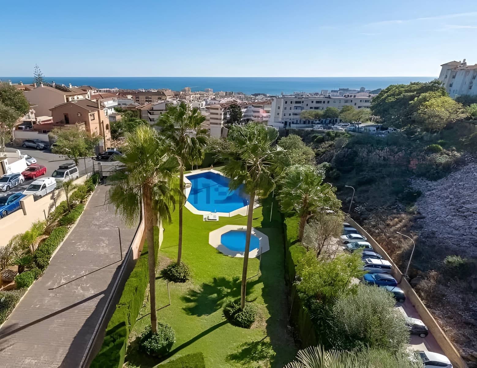 4 sypialnia Penthouse na sprzedaż w Arroyo de la Miel z basenem garażem - 565 000 € (Ref: 9726484)