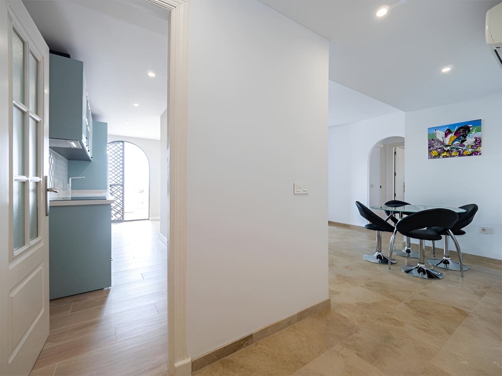 2 soverom Leilighet til salgs i Marbella med svømmebasseng garasje - € 550 000 (Ref: 9726485)