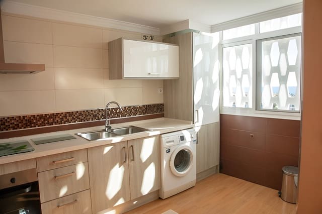 4 sypialnia Apartament na sprzedaż w San Pedro de Alcantara, Marbella z garażem - 388 000 € (Ref: 9726487)