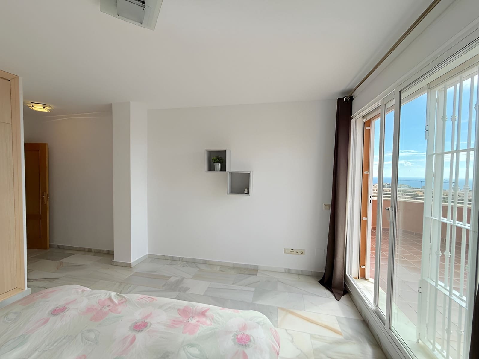 2 bedroom Penthouse for sale in Riviera del Sol with pool garage - € 350,000 (Ref: 9726488)