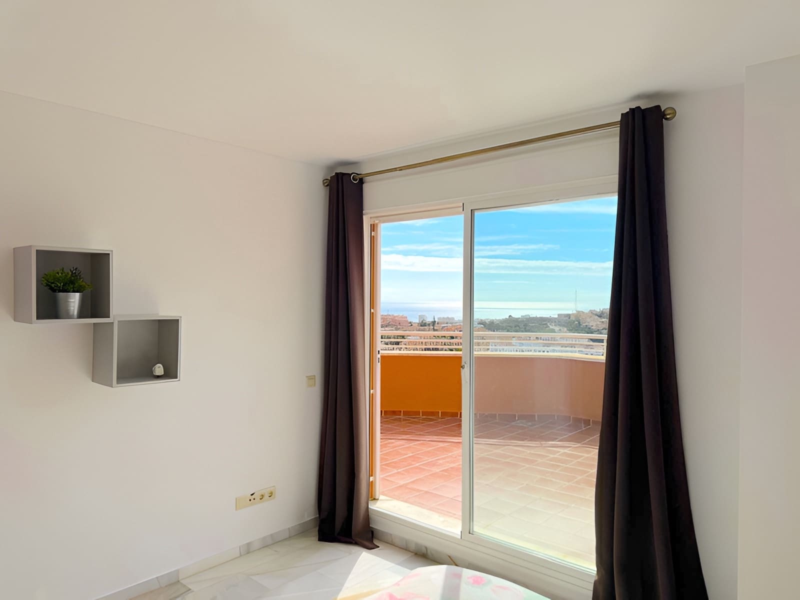 2 bedroom Penthouse for sale in Riviera del Sol with pool garage - € 350,000 (Ref: 9726488)