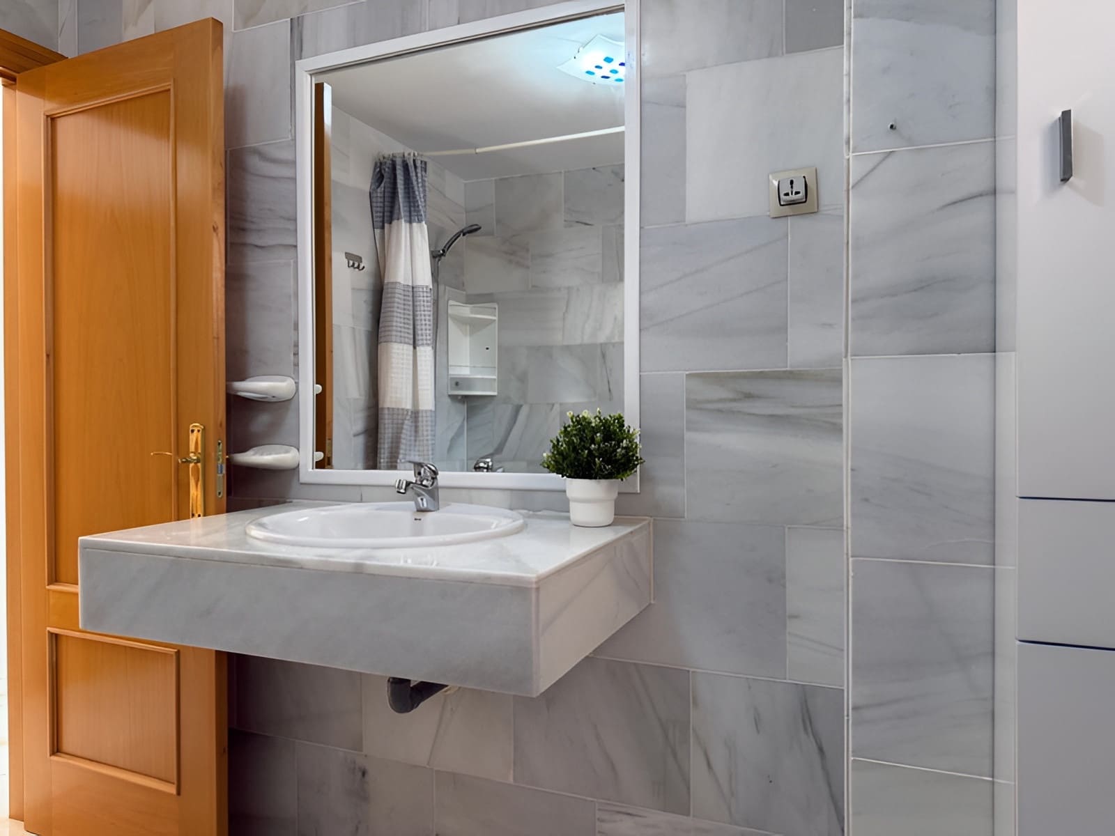 2 bedroom Penthouse for sale in Riviera del Sol with pool garage - € 350,000 (Ref: 9726488)