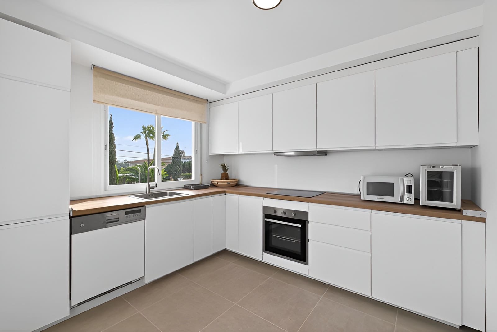 Chalet de 4 habitaciones en Marbella en venta con piscina garaje - 1.649.000 € (Ref: 9735325)