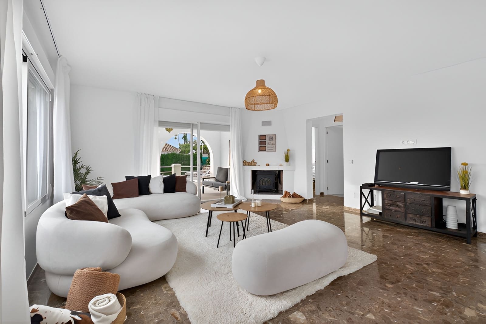 Chalet de 4 habitaciones en Marbella en venta con piscina garaje - 1.649.000 € (Ref: 9735325)