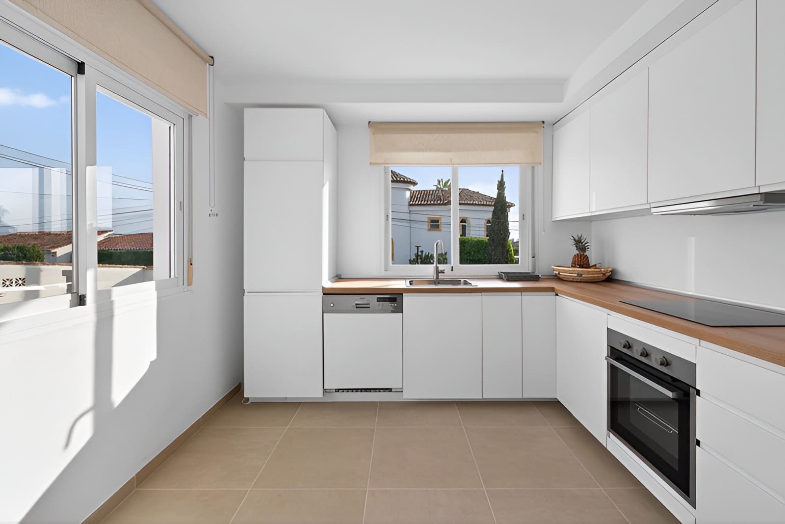 Chalet de 4 habitaciones en Marbella en venta con piscina garaje - 1.649.000 € (Ref: 9735325)