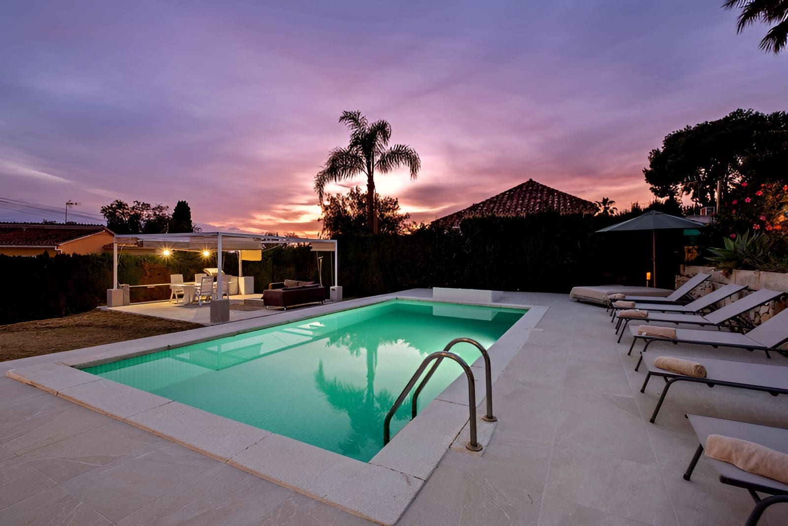 Chalet de 4 habitaciones en Marbella en venta con piscina garaje - 1.649.000 € (Ref: 9735325)