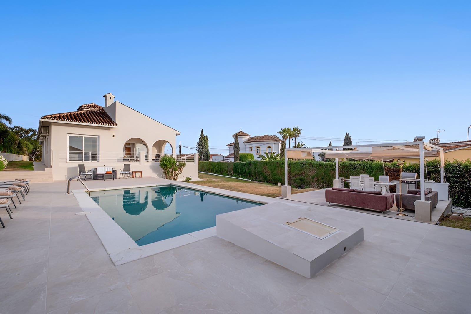 Chalet de 4 habitaciones en Marbella en venta con piscina garaje - 1.649.000 € (Ref: 9735325)