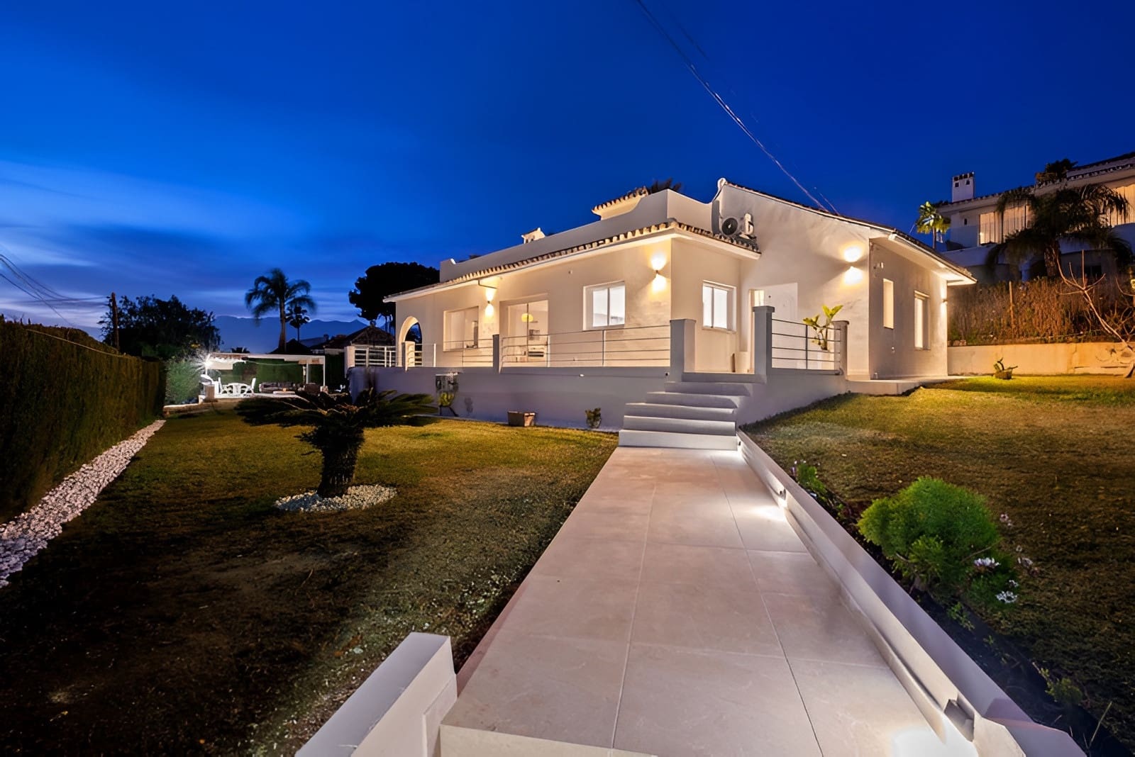 Chalet de 4 habitaciones en Marbella en venta con piscina garaje - 1.649.000 € (Ref: 9735325)