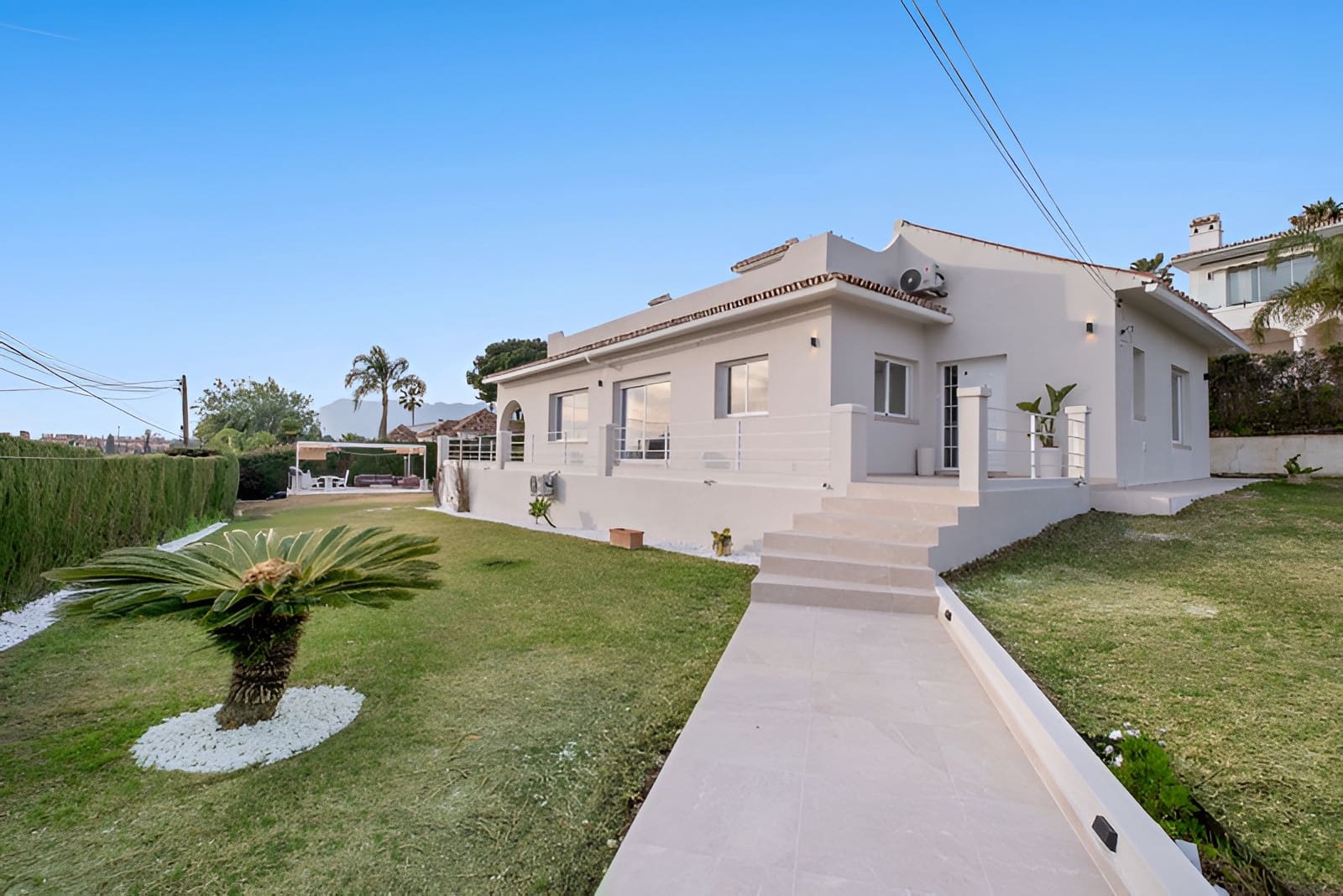 Chalet de 4 habitaciones en Marbella en venta con piscina garaje - 1.649.000 € (Ref: 9735325)